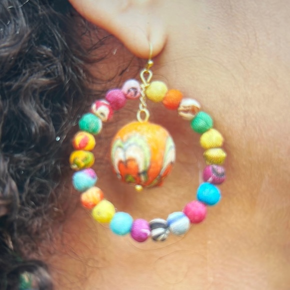 world finds Jewelry - Kantha Soliel Earrings